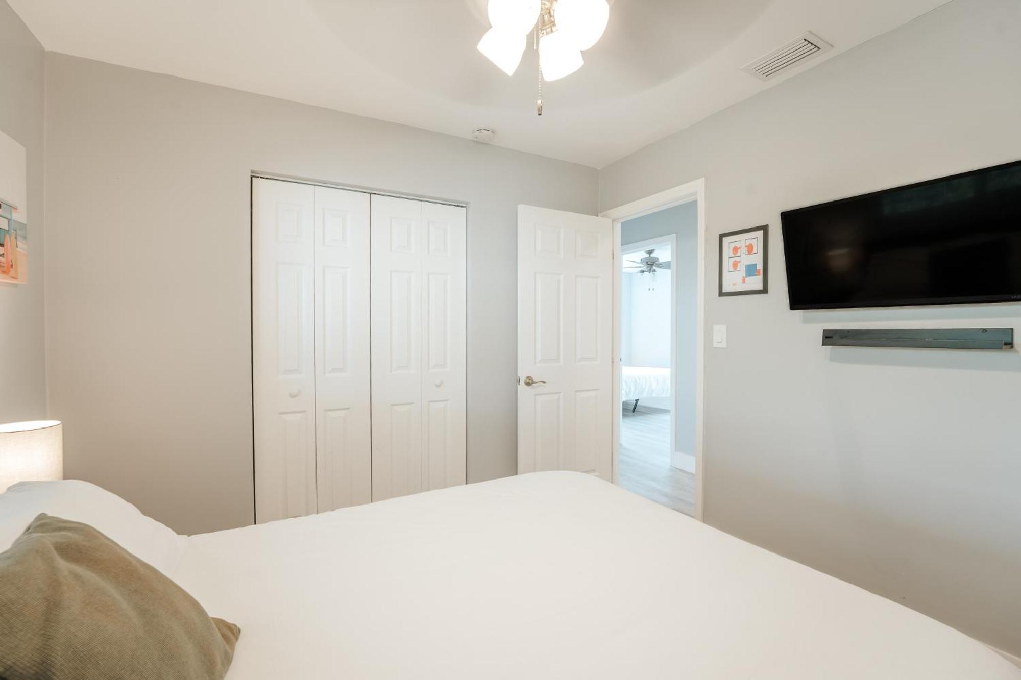 Home With A Pool Close To Beach And Fll Airport Pool Heated October- March Fort Lauderdale Zewnętrze zdjęcie