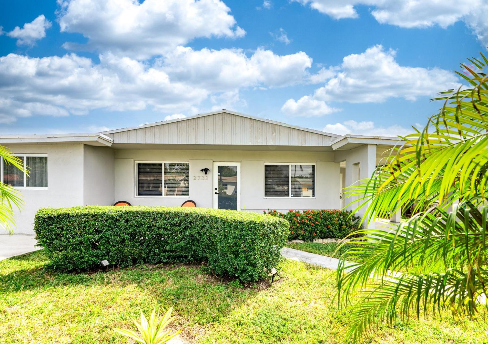 Home With A Pool Close To Beach And Fll Airport Pool Heated October- March Fort Lauderdale Zewnętrze zdjęcie